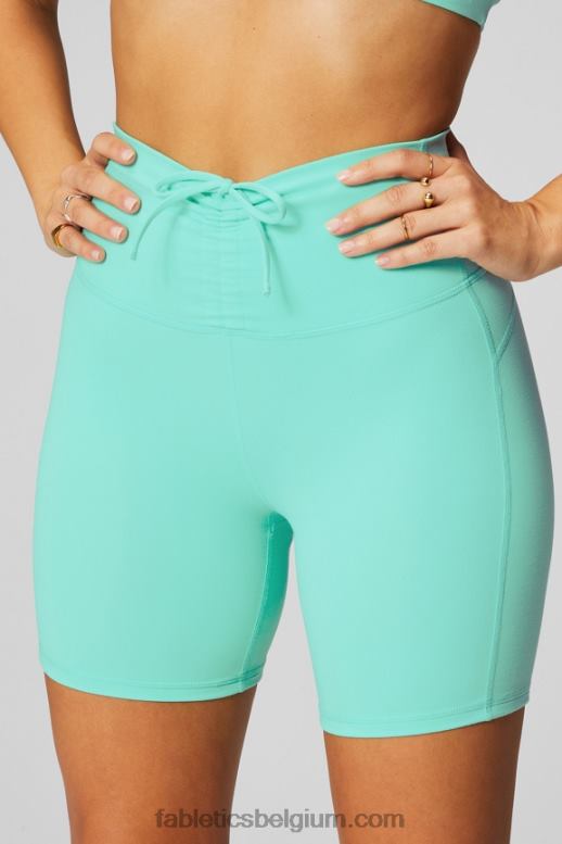 middagzon/afbeelding vrouwen pureluxe short van 15 cm met ultrahoge taille en ruches Fabletics LH20J611