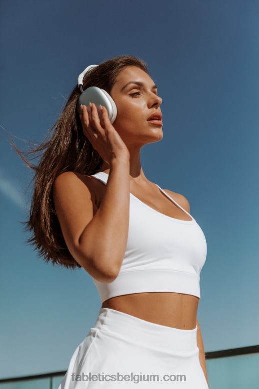 Helder wit vrouwen universele tennis-sportbeha voor onderweg Fabletics LH20J1756