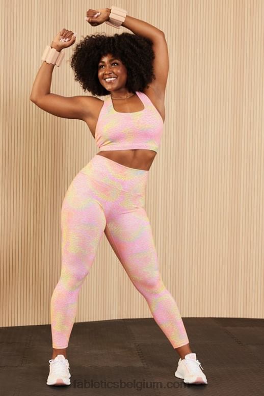 koraal luipaard/roze botercreme/gesuikerde limoen vrouwen boost medium impact sportbeha 118 Fabletics LH20J1773
